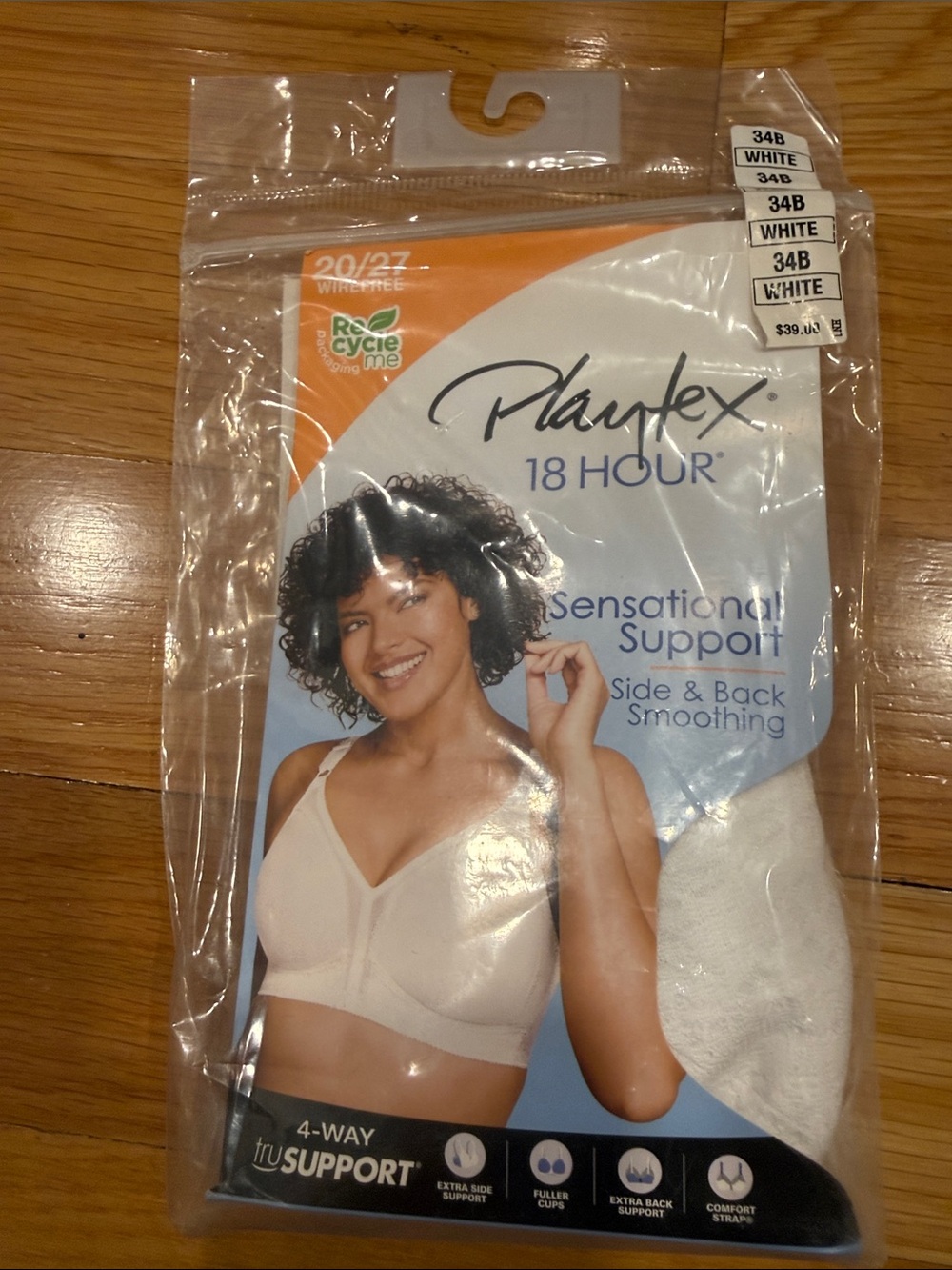 NWT Playtex white 18  hour wire free bra size 34B.
